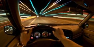 MANEJAR A ALTAS VELOCIDADES