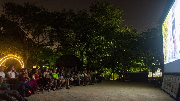 Why attend functions of El Cine Club in Playa del Carmen?